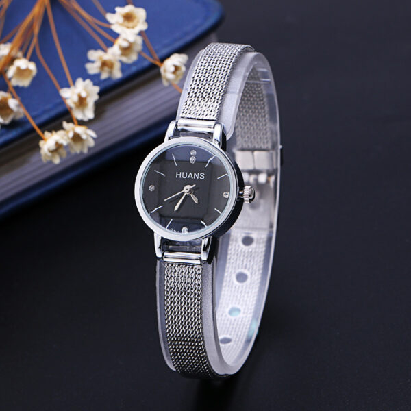 Korean fashion ladies watch small diamond bracelet watch fine quartz watch head of non mechanical exquisite watches - Image 3