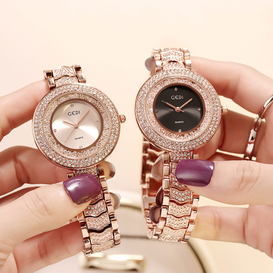 Women’s watch with diamond strap